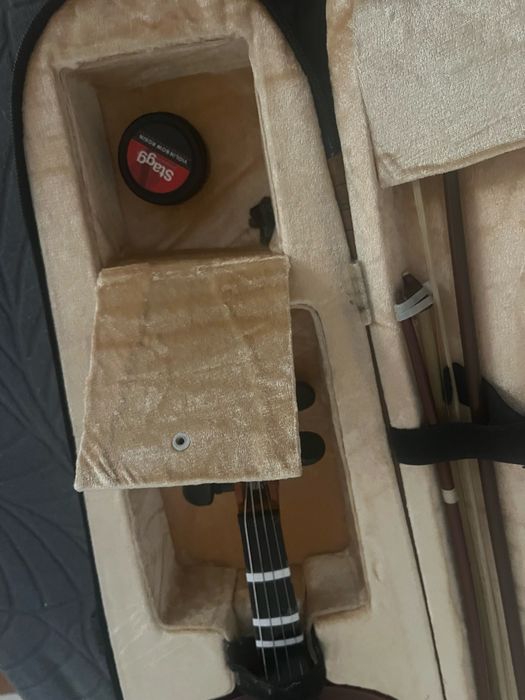 Violino 3/4 com acessorios novos