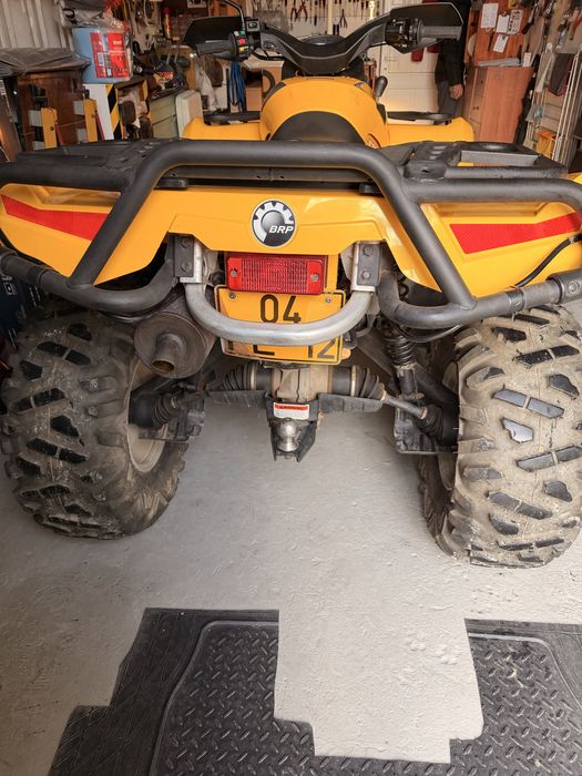 Moto 4 - CAN AM Outlander 800