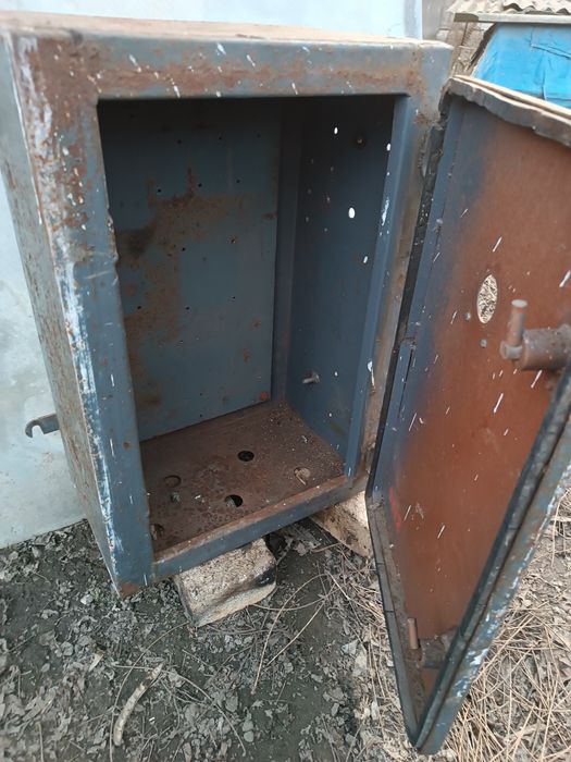 Електричний щиток щит (шафа) електрощит радянський