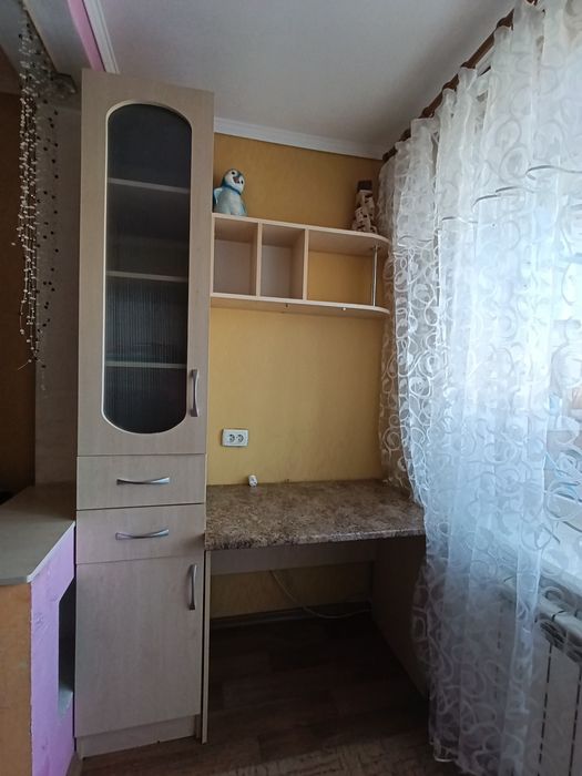 Продам шкільний куточок