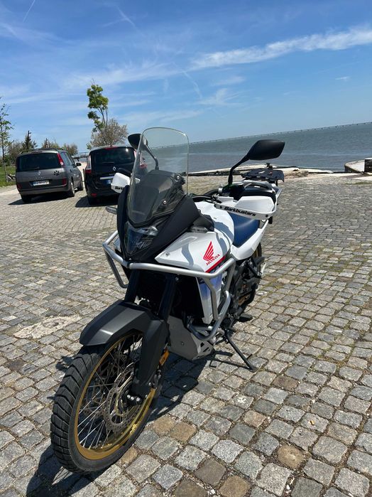 Honda Transalp XL750 com Garantia até 09/2028