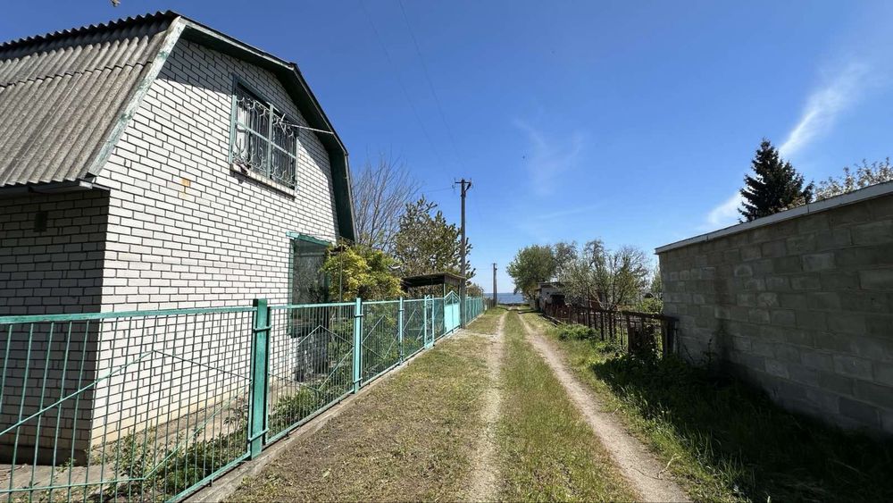 Продам 2-эт. Дачу Верхнеднепровск СНТ РАДУГА