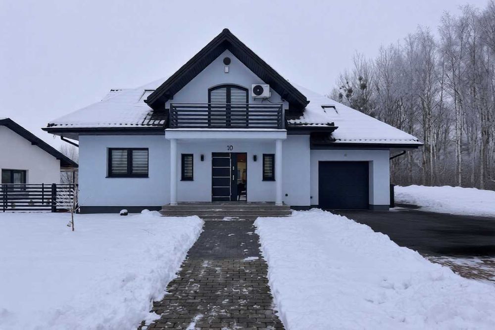 Двоповерховий будинок 120м2  .Продам.Озерна