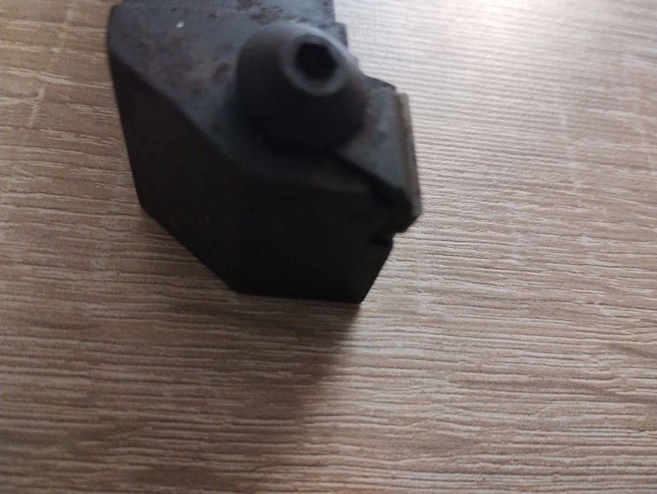 Nóż Tokarski,ucinak