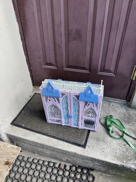 Duży Składany domek zamek dla lalek z bajki Kraina Lodu Frozen