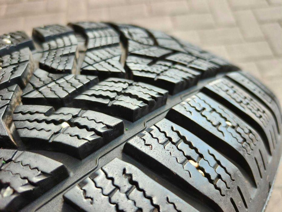 215/65 98H R16 DUNLOP Winter Sport 5 SUV 8mm 2024r Zimowe Opony 4szt Ładne