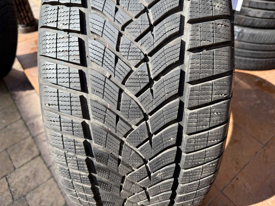 275-40 R20 106V Goodyear Ultragrip Performance+ 2023 розпаровка 1шт