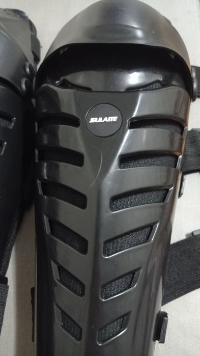 Шарнирные мотонаколенники" SULAITE", Китай, в хорошем состоянии!