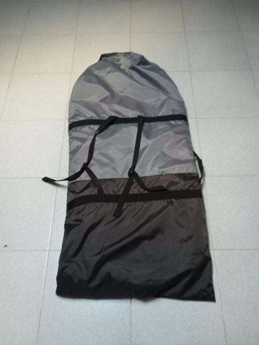 Prancha Bodyboard 900 nível experiente - Azul e Vermelho