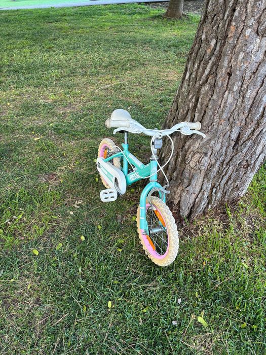 Bicicleta menina Berg com rodinhas