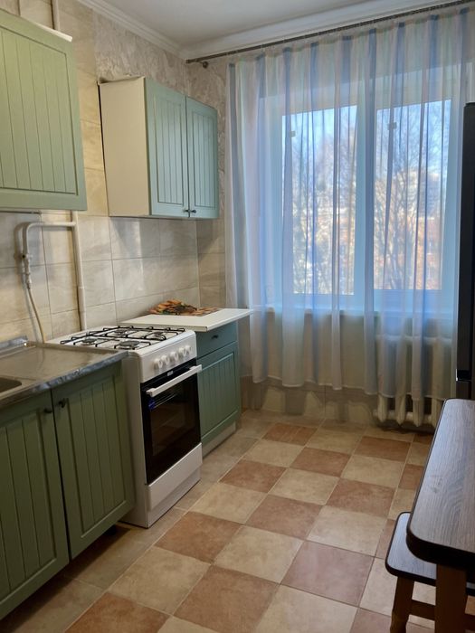 Оренда 3-кімнатної квартири по вул. Гайдамацька 10/12