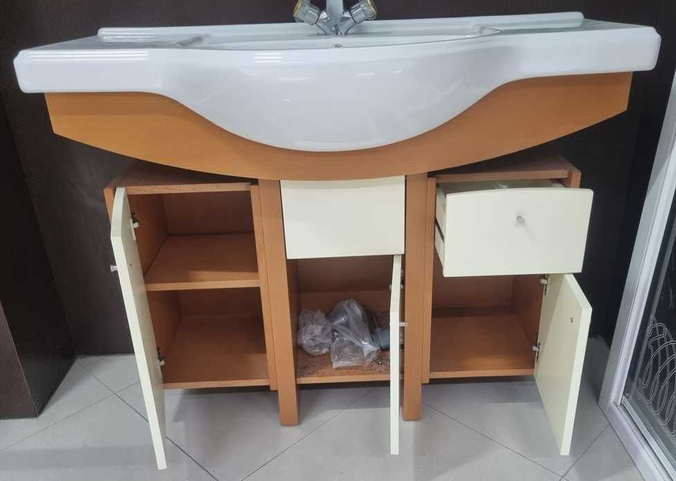 Armário de casa de banho com 110 de largura NOVO