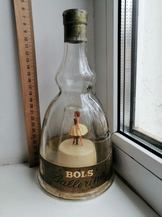 Винтажная музыкальная шкатулка Lucas Bols "Танцующая балерина