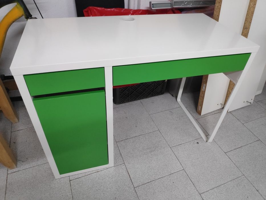 Secretária IKEA para criança