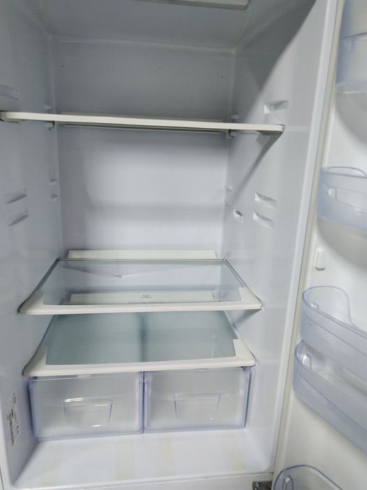 Холодильник Indesit 187 cm. з Європи.