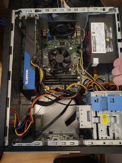 sprzedam  komputer do gier