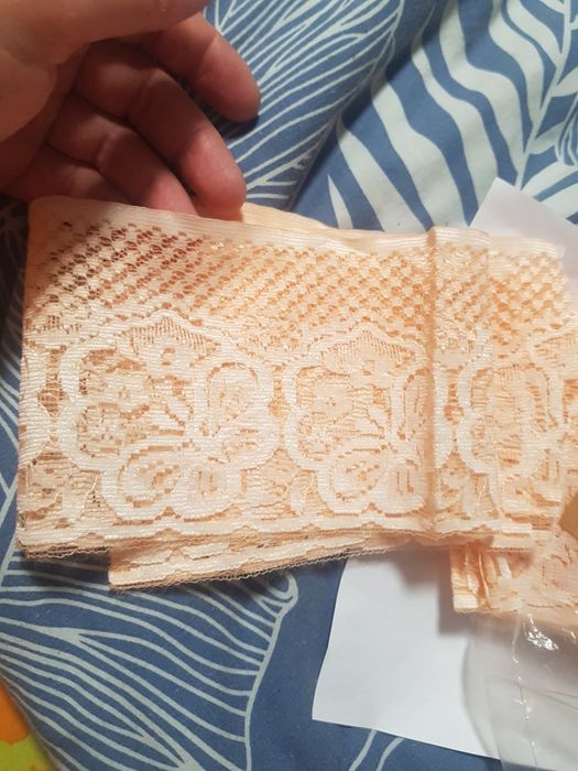 Продам кружева на юбку