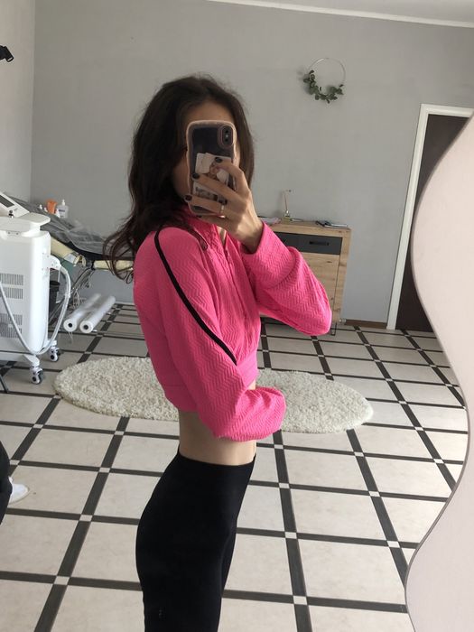 Укорочена спортивна кофтинка