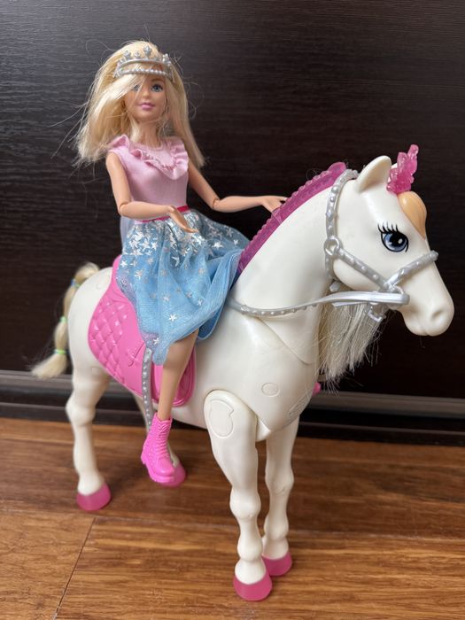 Lalka barbie z koniem