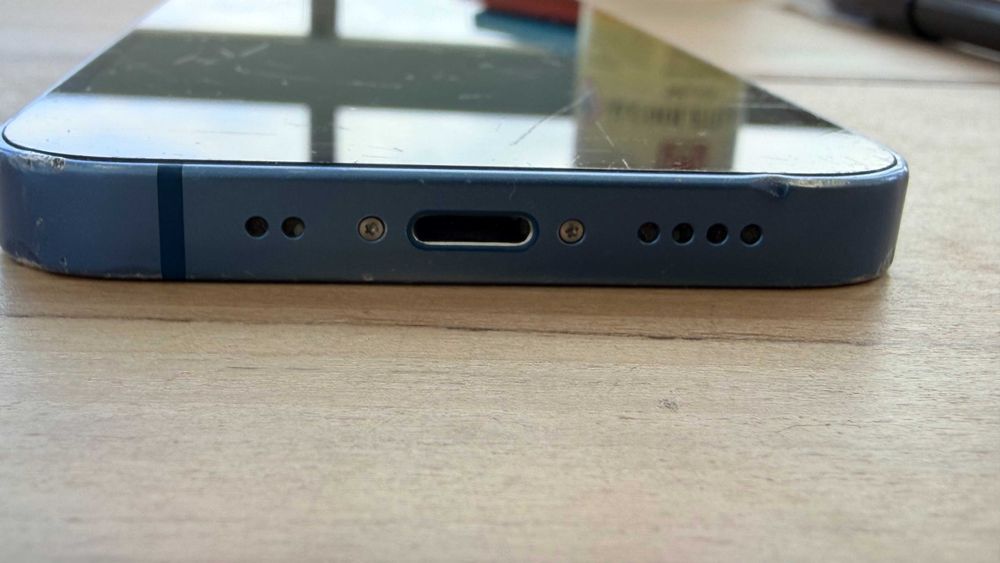 iPhone 13 mini 128GB. Fully working. Unlocked. Price adjusted