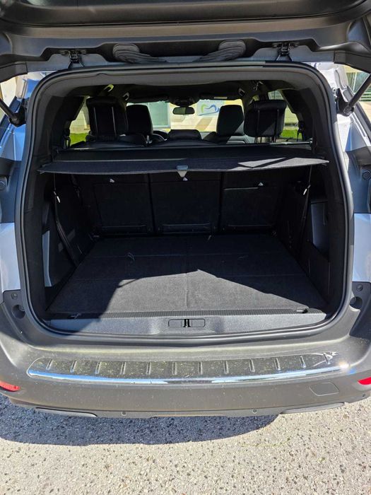 Peugeot 5008 Allure Pack 1.5 BlueHDI EAT8 - Ano 2023