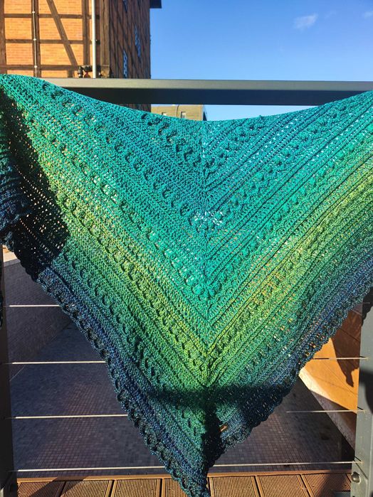 Chusta ręcznie szydełkowana handmade