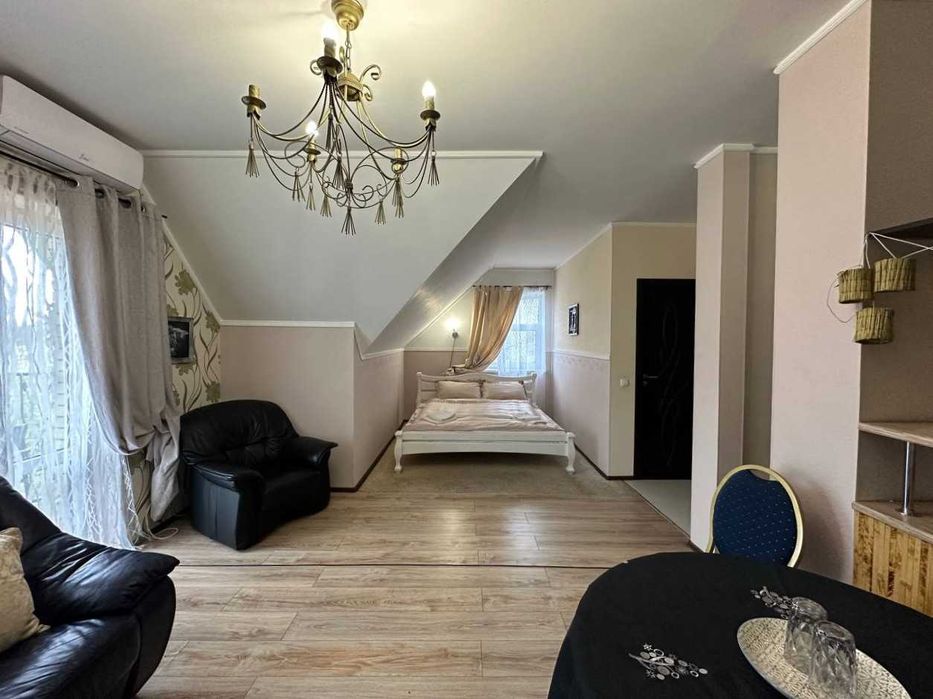 Продаж діючого готелю 900м². 16 номерів. Ресторан. Б'юті-послуги. Центр. ID:721