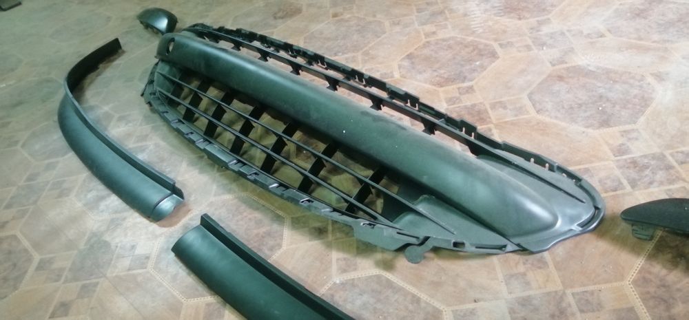 Пежо 207. Пластик кузова