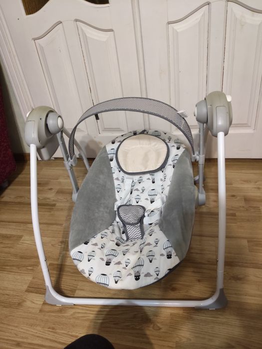 Гойдалка для немовлят