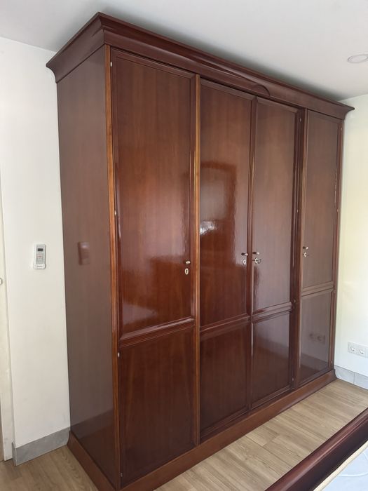 Mobilia de quarto completa em madeira cerejeira