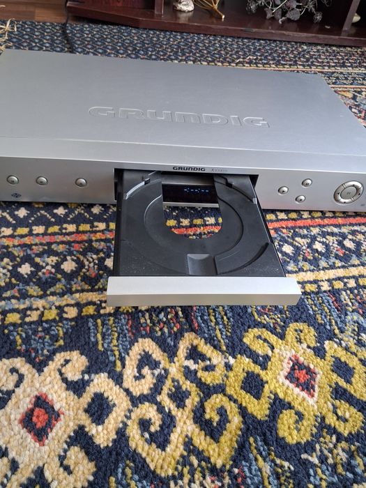 DVD Grundig wszystko sprawne.
