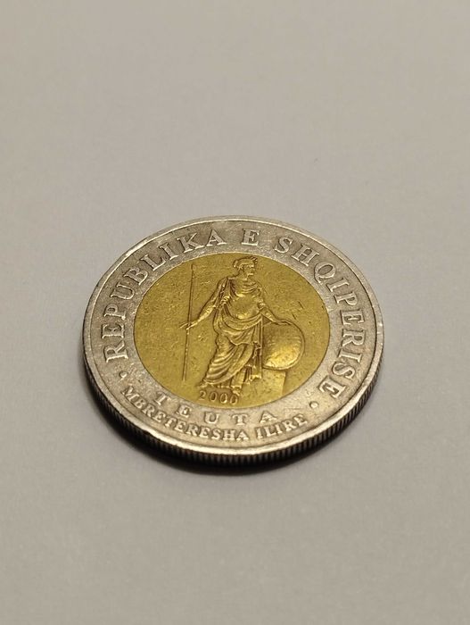 Sprzedam monetę Albania 100 leków 2000r. - królowa Teuta
