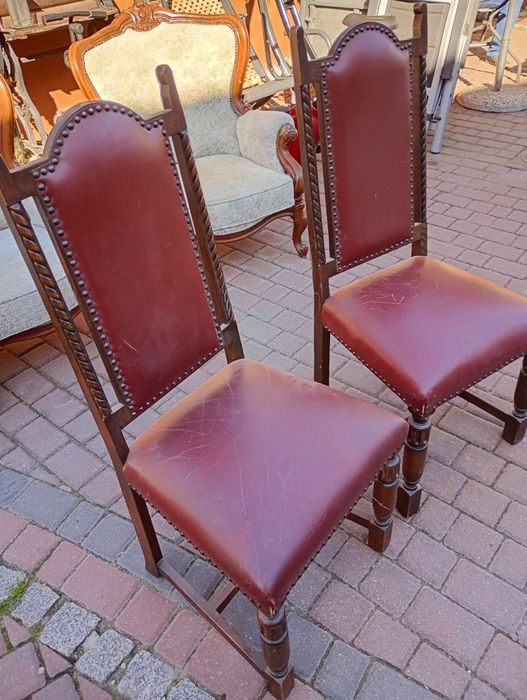 Krzesła stylowe tapicerowane