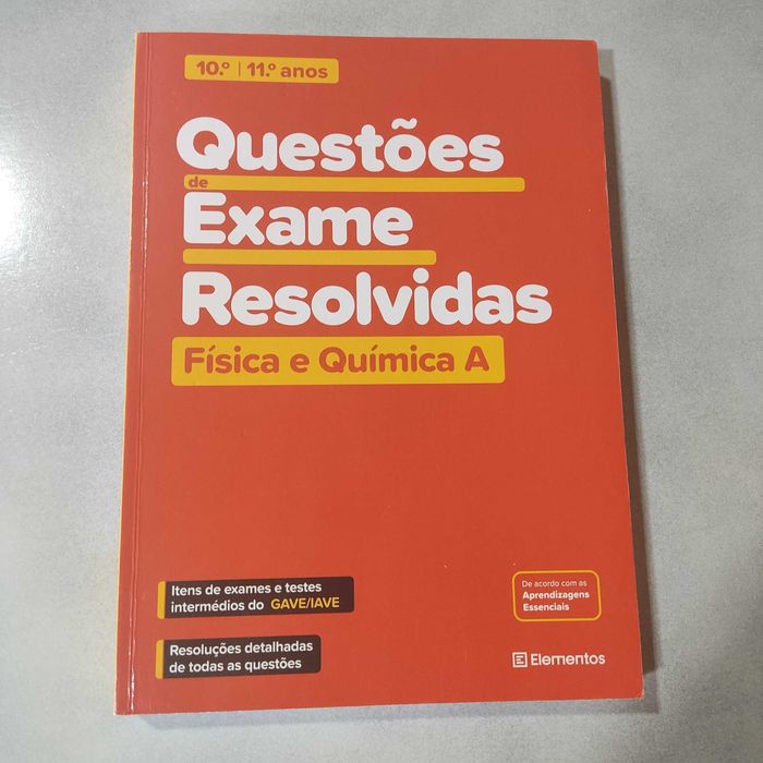 Livros exame Biologia e Física Química 10°/11°