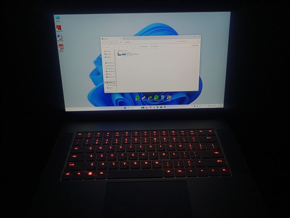 Razer Blade 15  Silver 144Hz i7 8750H 16GB SSD 512GB RTX 2060