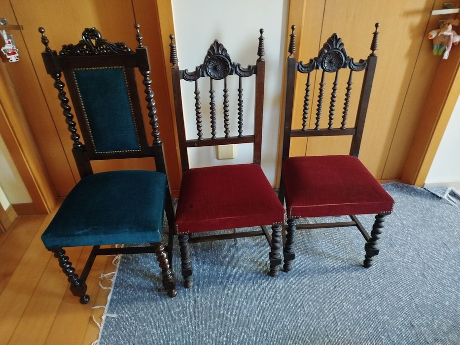 Cadeiras antigas