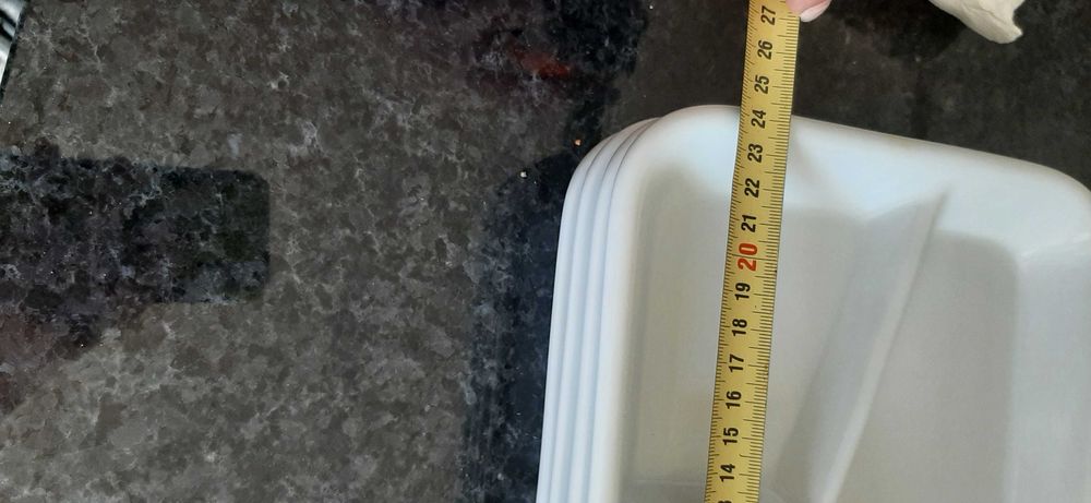 Ceramic plate with compartments442110114257315843