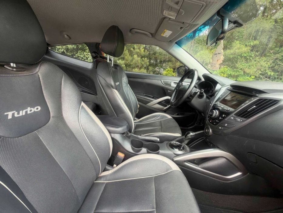 Hyundai Veloster Turbo      2015