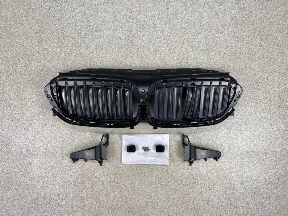 Кріплення решітки радіатора - BMW 5 ( G30 / G31 ) жалюзи