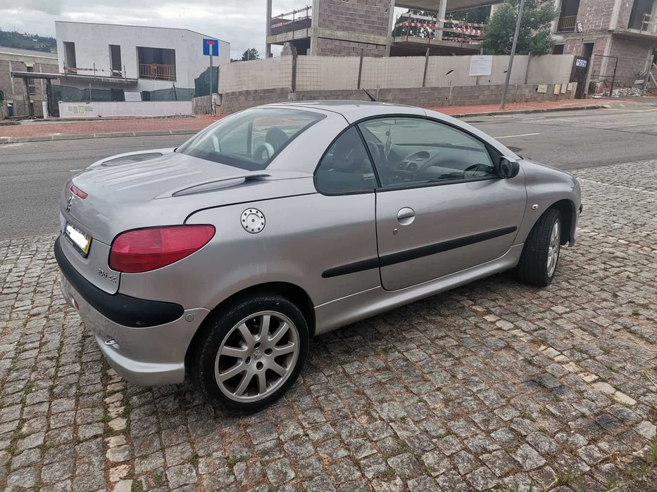 Peugeot 206 CC 1.6i com sistema GPL