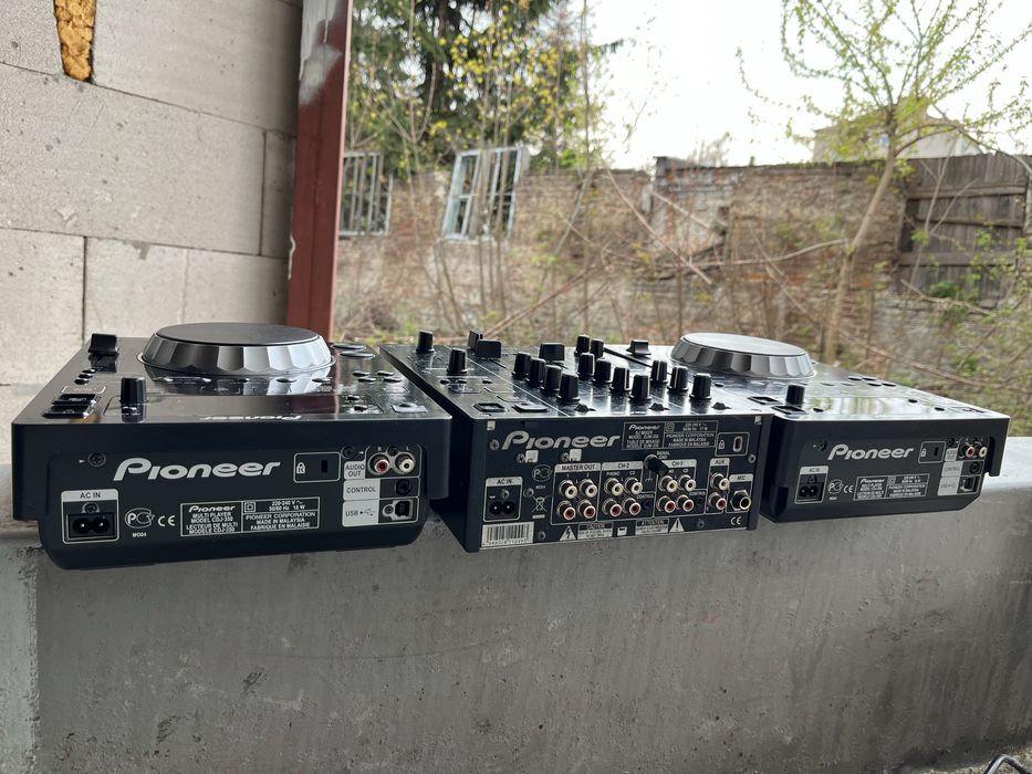 Продам деку pioneer Cdj-350