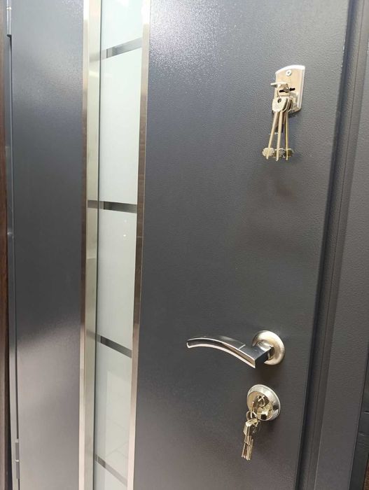 Двері вхідні металеві