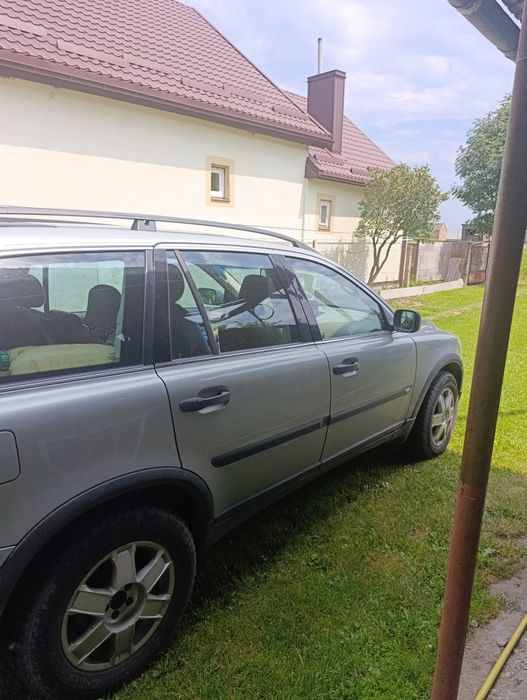 Автомобіль Volvo xc 90