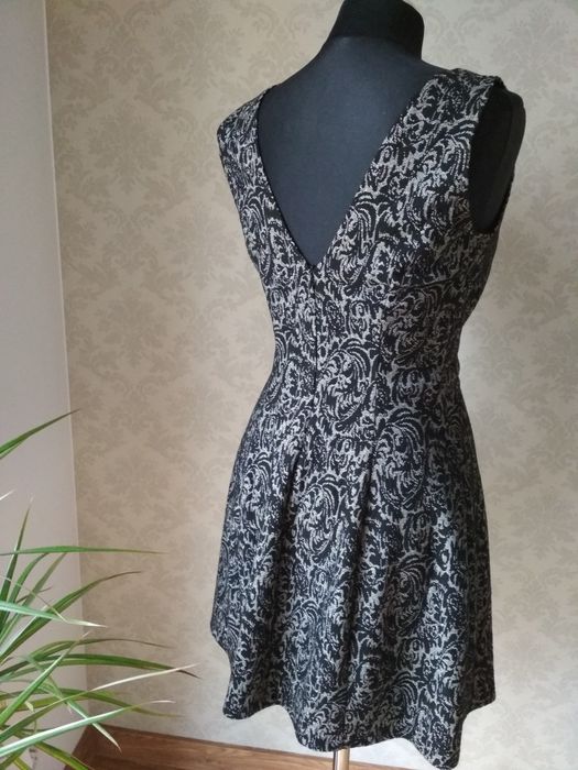 Sukienka na wiele okazji