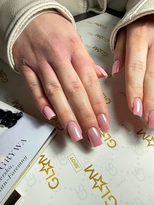 Manicure / pedicure