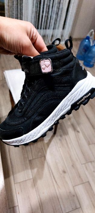 черевички  Skechers демі 31р(19,5см)