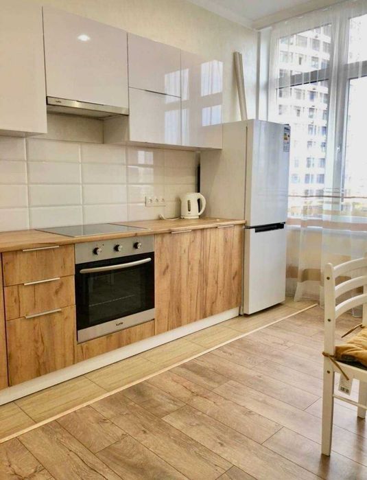 Продам 1 кімнатну квартиру в ЖК 44 Жемчужина на Каманіна