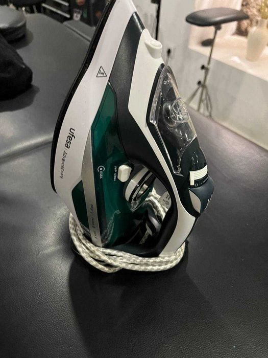Ferro de Engomar a Vapor – Bom Estado