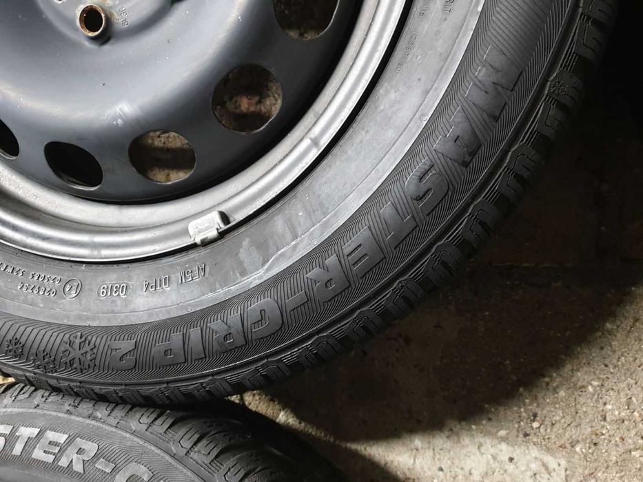 Dwie Opony zimowe 215/60R16 Semperit Master-Grip 2 5,5mm 2019r