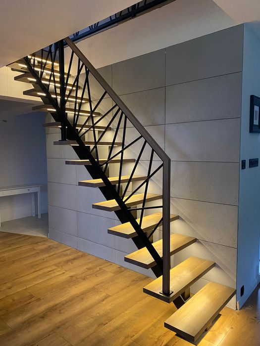 Schody metalowe loft stopnie dębowe